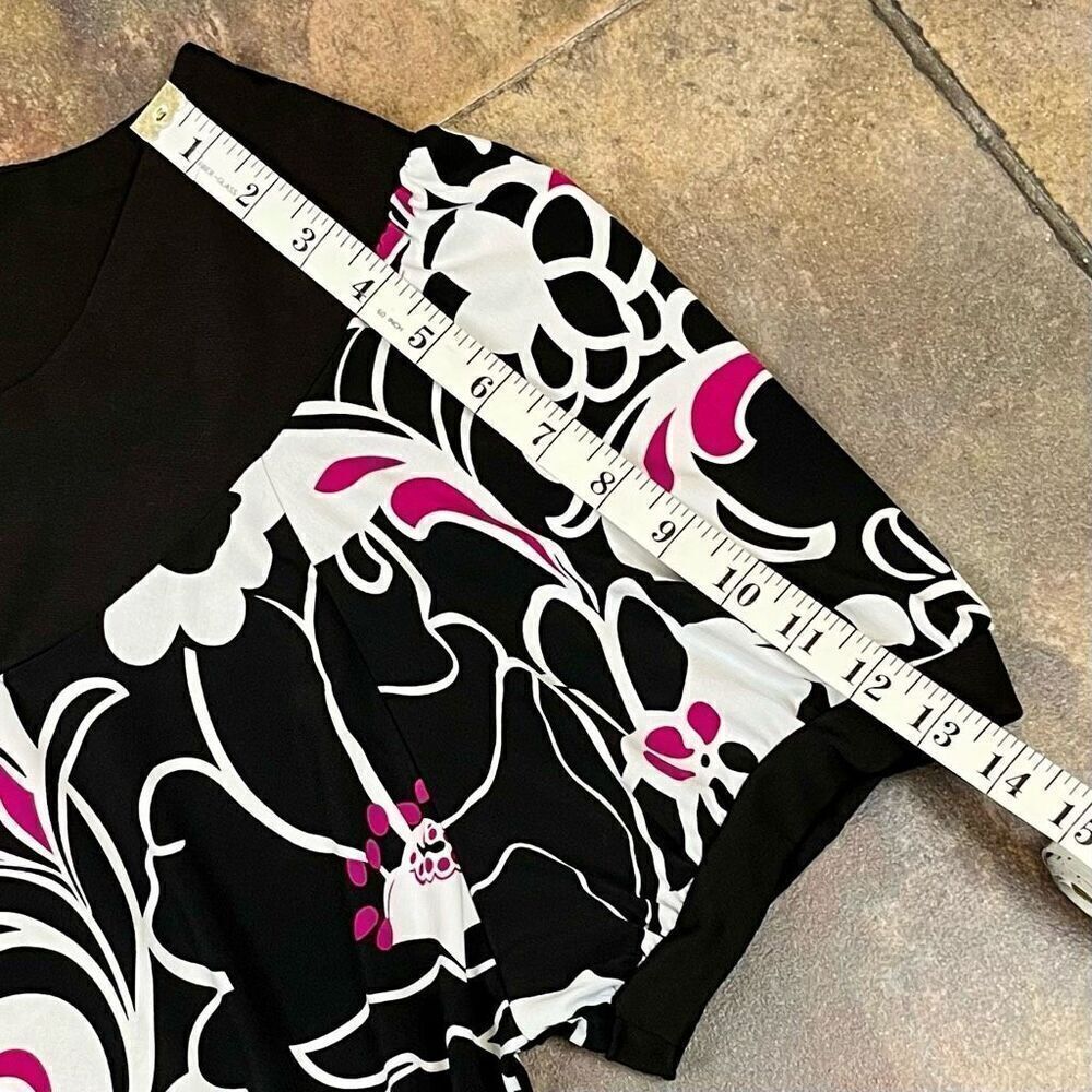 Women’s Floral Crewneck With Buttons Mini Dress - Picture 6 of 10